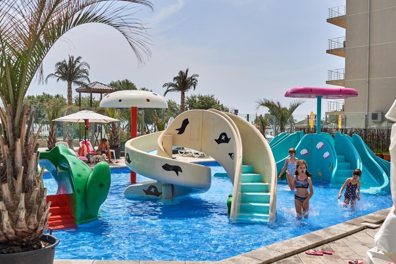 Appartamento Sole Alezzi Beach Năvodari Esterno foto