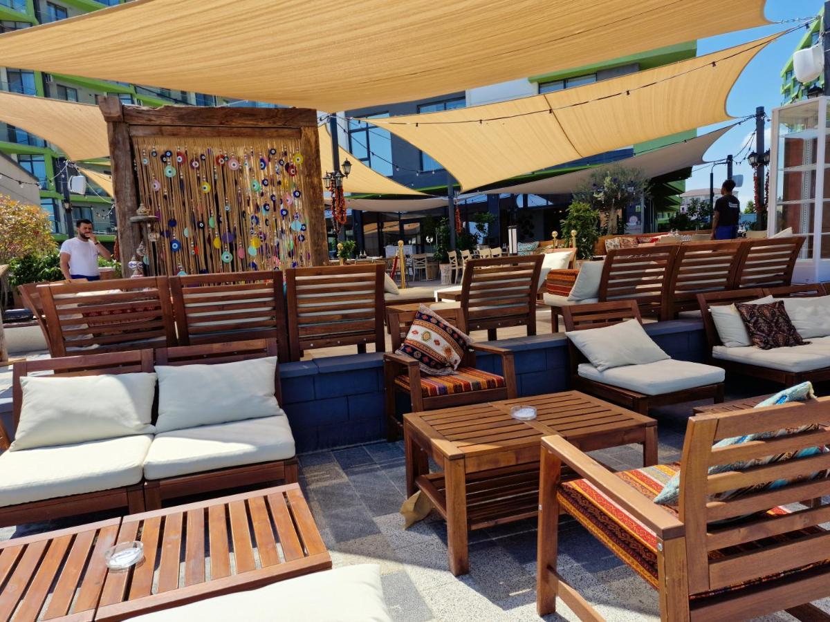 Appartamento Sole Alezzi Beach Năvodari Esterno foto